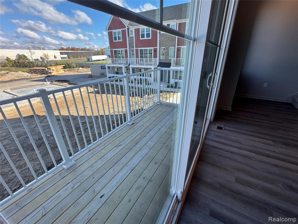 56054 Madison Lane, New Hudson, MI 48165 — Photo 18