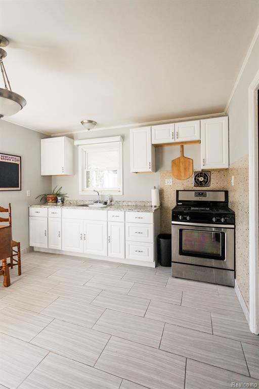 1629 E DULONG Avenue N, Madison Heights, MI 48071 — Photo 9