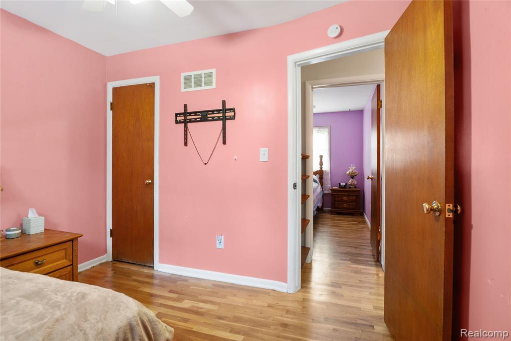 830 Westwood Drive, Fenton, MI 48430 — Photo 13