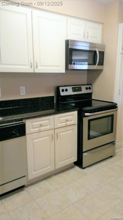 41728 Bedford Drive, Canton, MI 48187 — Photo 7