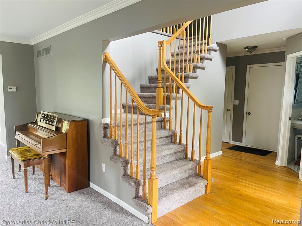 852 Linden Way, Auburn Hills, MI 48326 — Photo 4