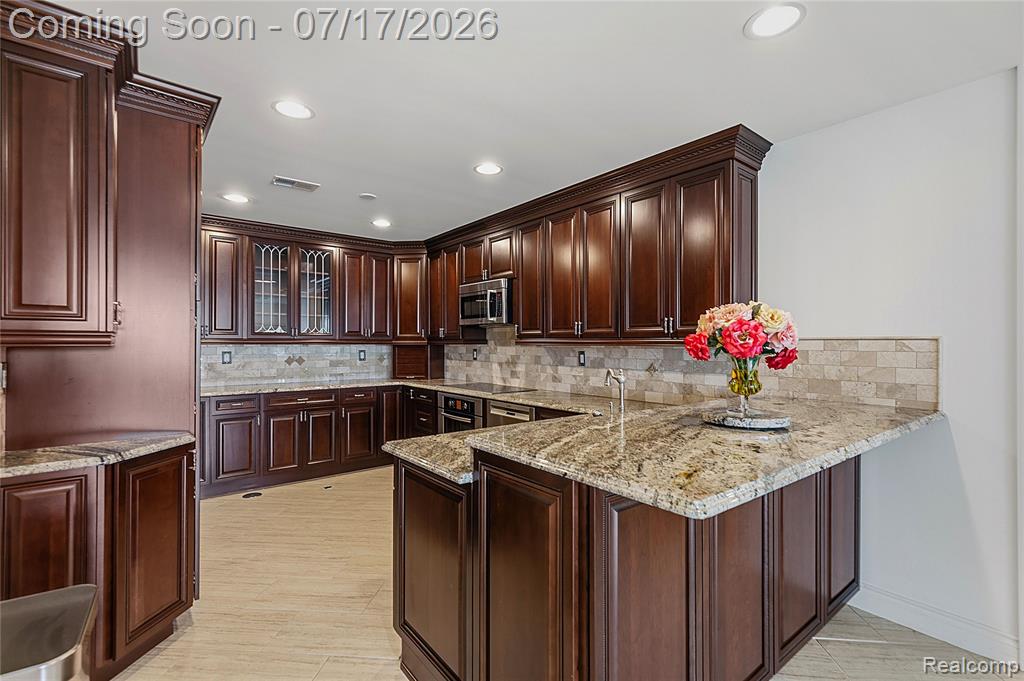 48554 STONERIDGE Drive, Northville, MI 48168 — Photo 54
