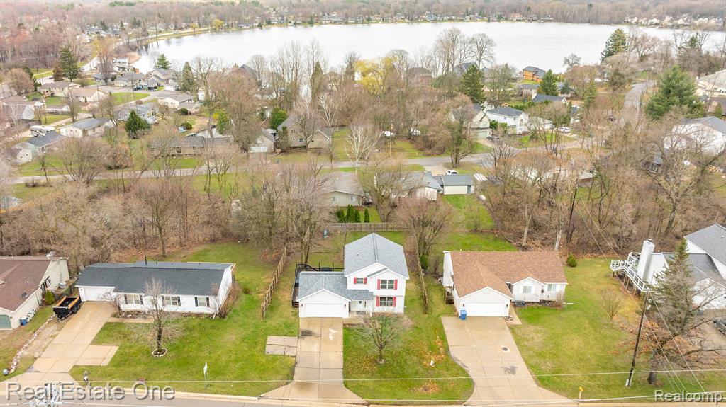 65 S WILLIAMS LAKE Road, Waterford, MI 48327 — Photo 4