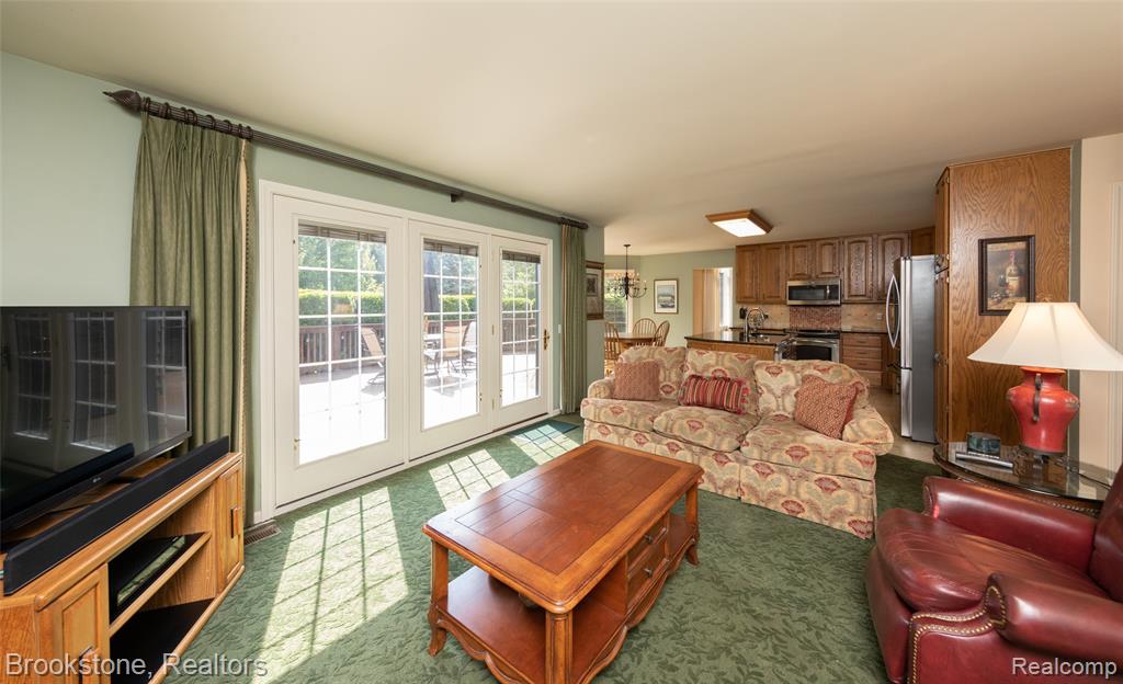 6871 Berry Pointe Drive, Clarkston, MI 48348 — Photo 25