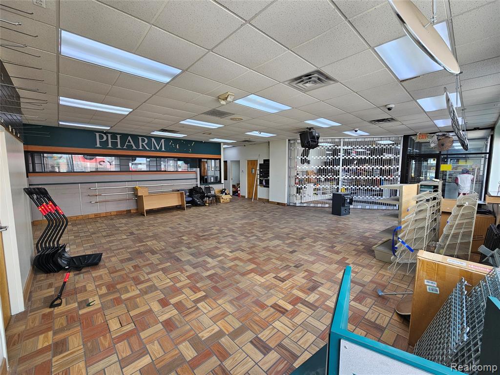 20500 GREENFIELD Road, Detroit, MI 48235 — Photo 9
