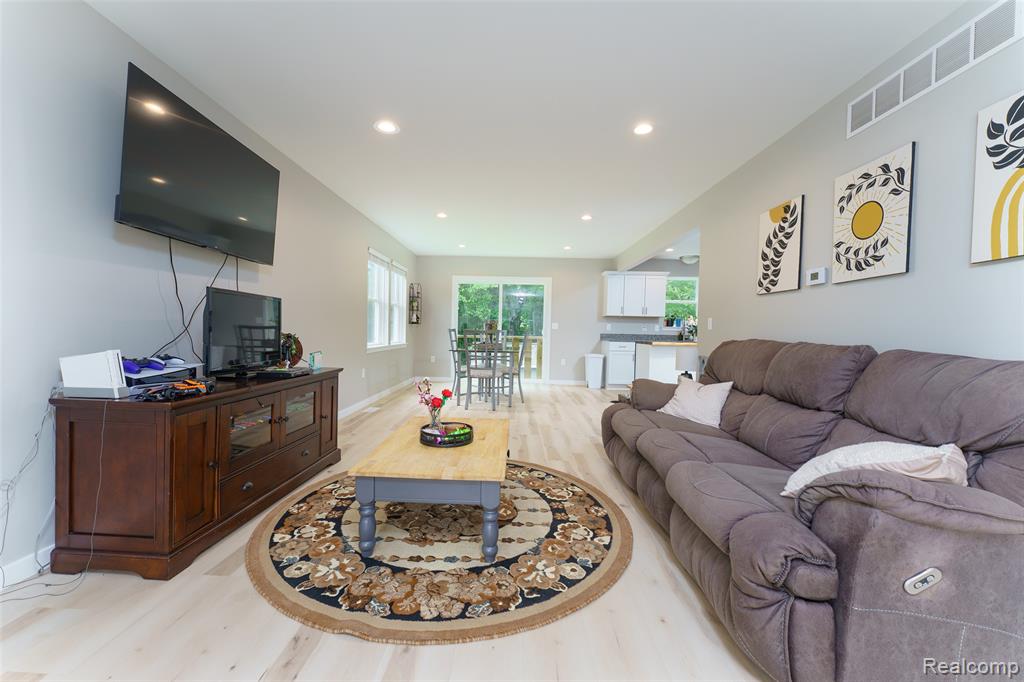 11879 Secluded Ridge Drive, Byron, MI 48418 — Photo 5