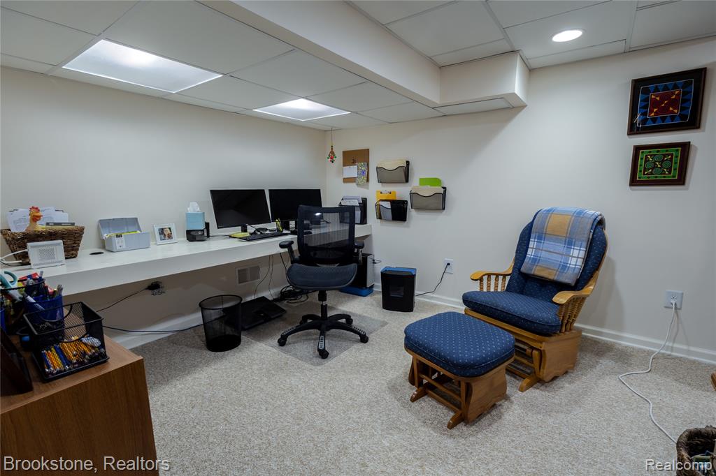 45745 Kensington, Utica, MI 48317 — Photo 13