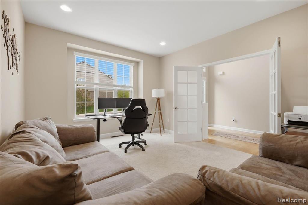 1114 Wales Drive, Lake Orion, MI — Photo 10