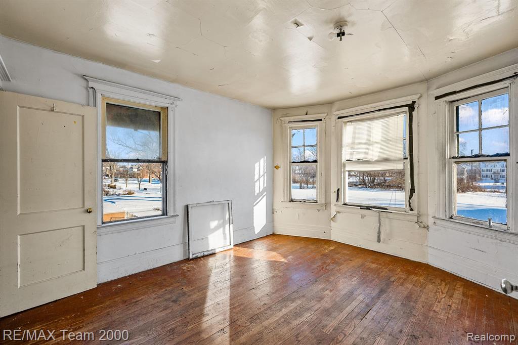 2187 HARDING Street, Detroit, MI 48214 — Photo 14