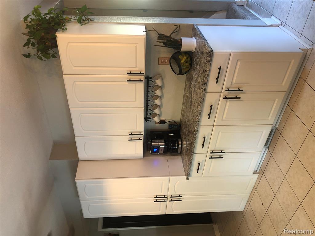 9216 Davison Road, Davison, MI 48423 — Photo 10