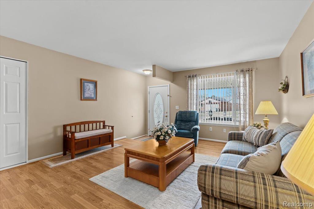 6544 POWDERHORN Drive, Canton, MI 48187 — Photo 7
