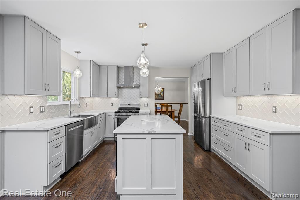 7570 Greenway Lane, West Bloomfield, MI 48324 — Photo 25