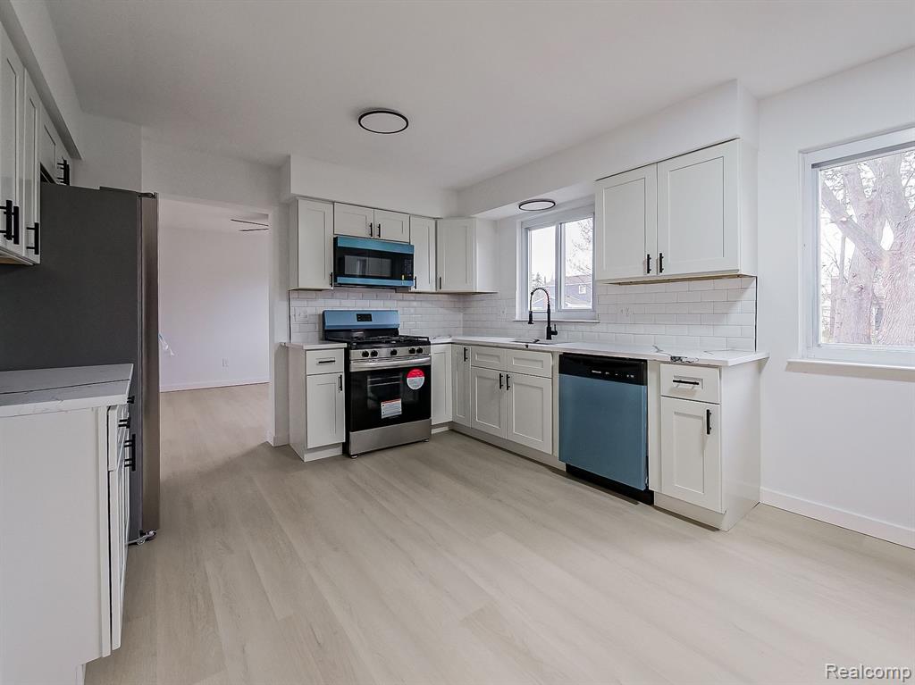 42484 MAJESTIC, Canton, MI 48188 — Photo 6