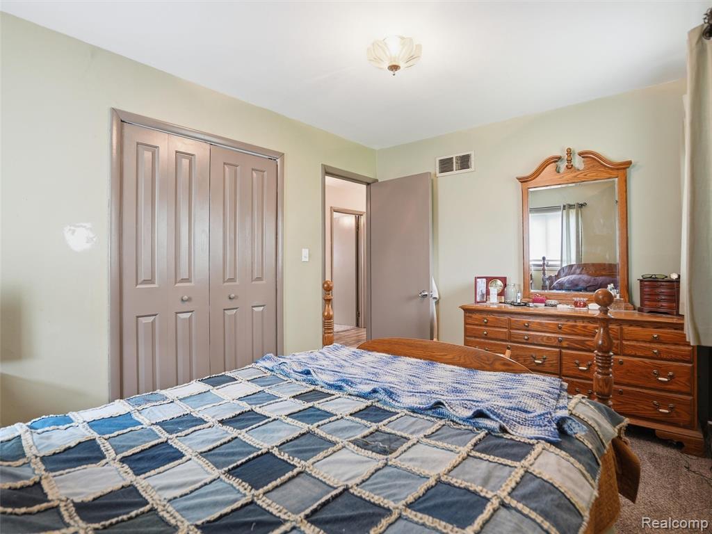 37843 Emery Street, Clinton Twp, MI 48036 — Photo 16