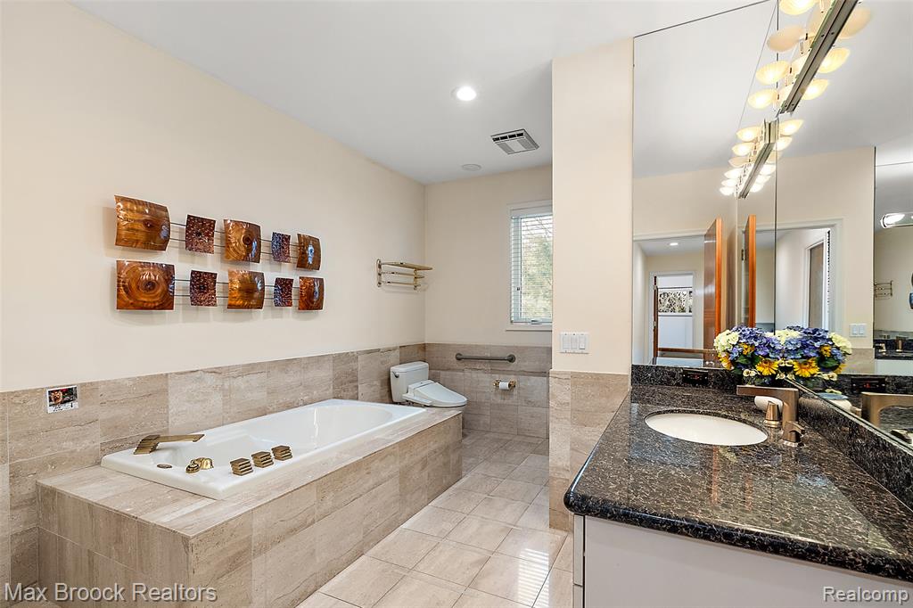 2797 Orchard Place, Orchard Lake Village, MI 48324 — Photo 15