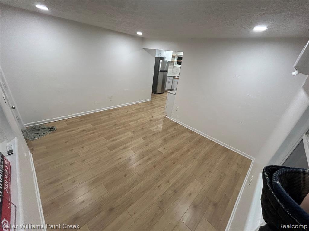667 Heights Road, Lake Orion, MI 48362 — Photo 2