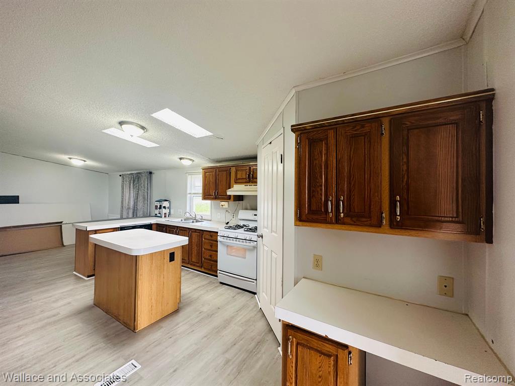 5500 HARRIS Road, MI 48032 — Photo 16