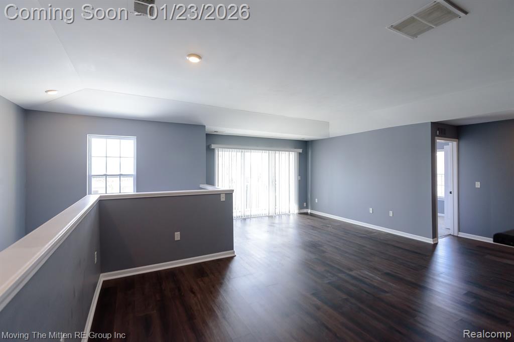 4055 Berkeley Avenue, 54, Canton, MI 48188 — Photo 4