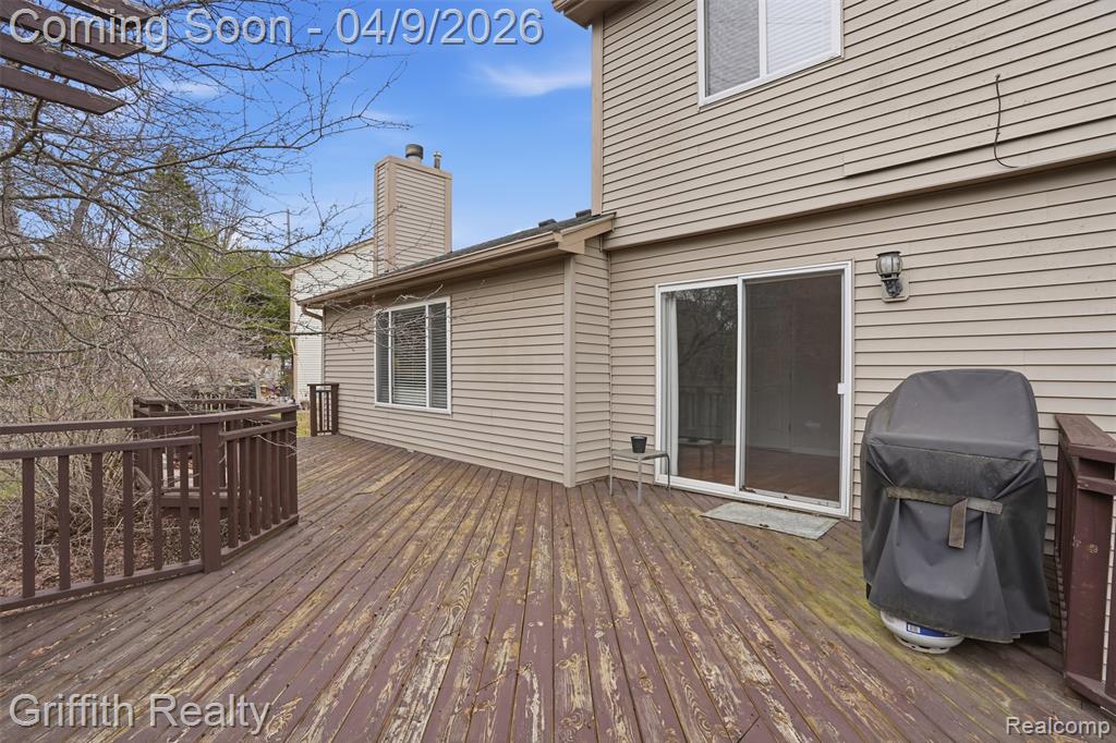 938 Meadowbrook Court, Milford, MI 48381 — Photo 45
