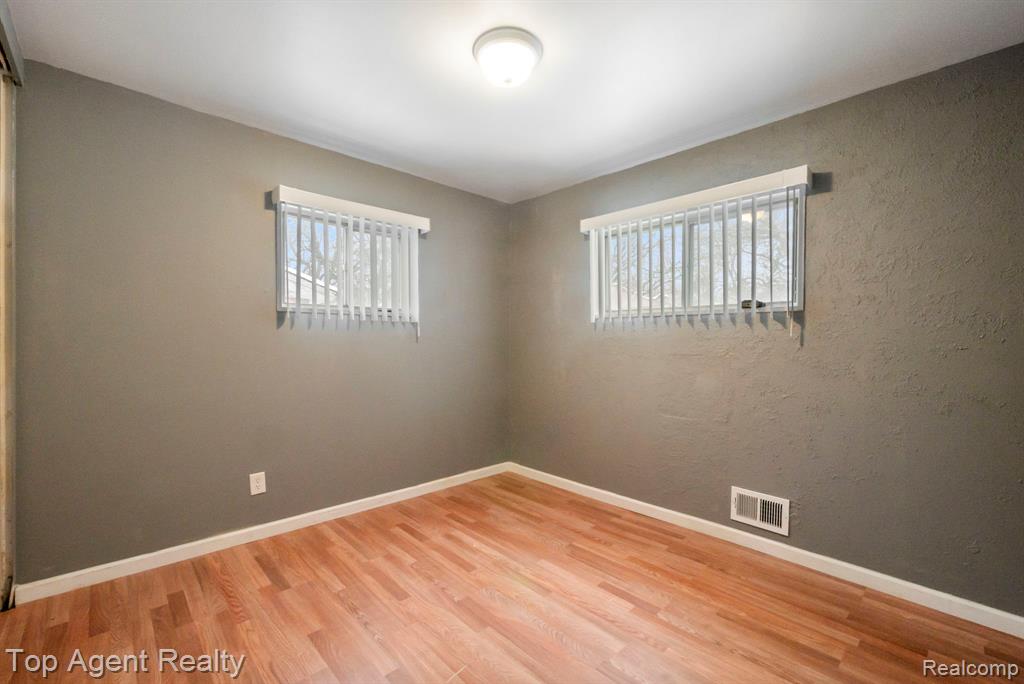 520 Linda Vista Drive, Pontiac, MI 48342 — Photo 16