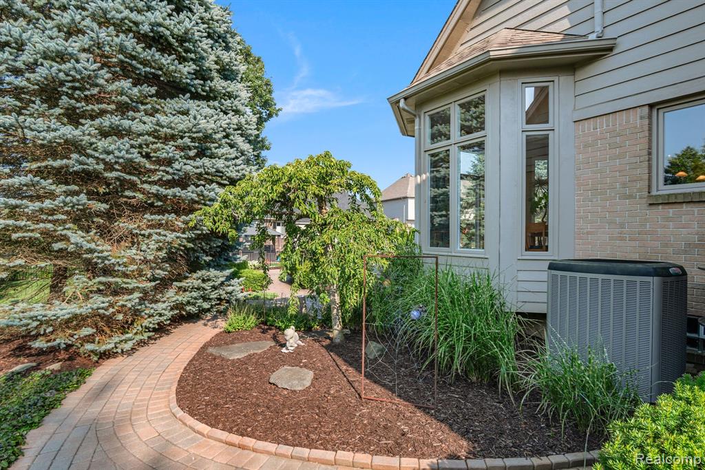 52260 Watkins Glen Drive, Macomb, MI 48042 — Photo 49