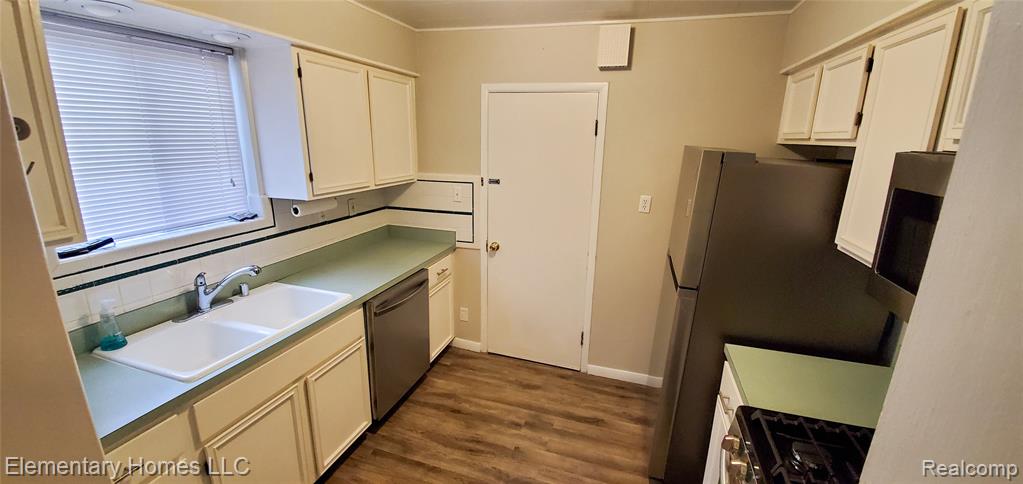 907 E 5TH Street, Royal Oak, MI 48067 — Photo 5