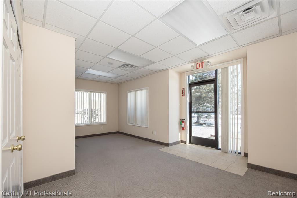 7457 M E Cad Boulevard, Clarkston, MI 48348 — Photo 5