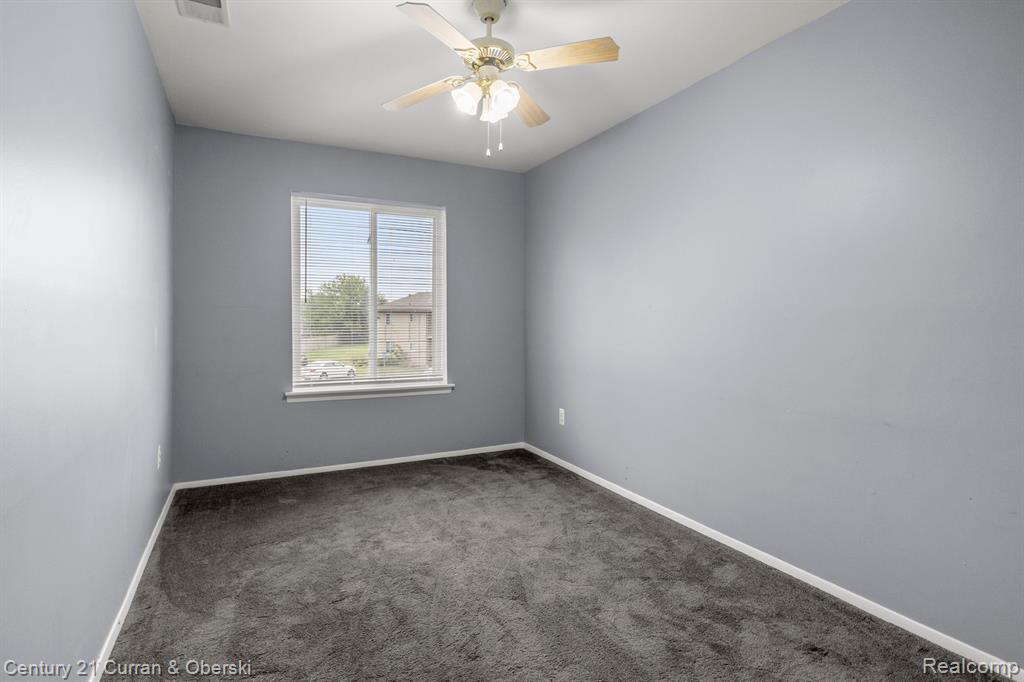 10159 ALLEN POINTE Drive, Allen Park, MI 48101 — Photo 9
