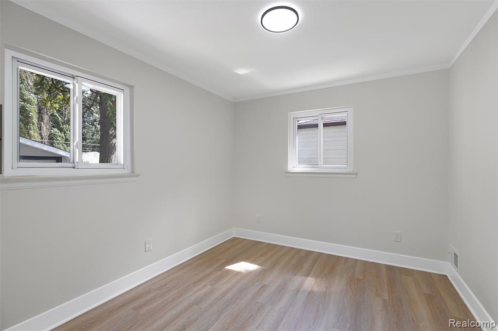 4455 Hipp Street, Dearborn Heights, MI 48125 — Photo 23
