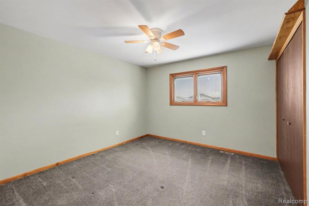 39712 Crystal Drive, Sterling Heights, MI 48310 — Photo 17