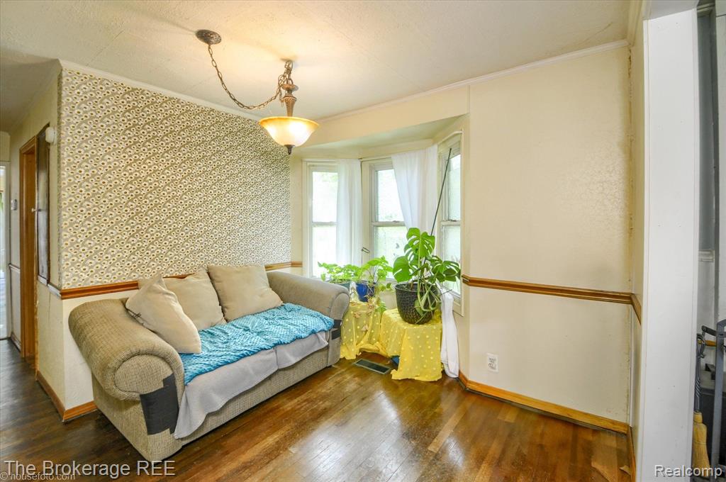 703 CEDARLAWN Road, Waterford, MI 48328 — Photo 12