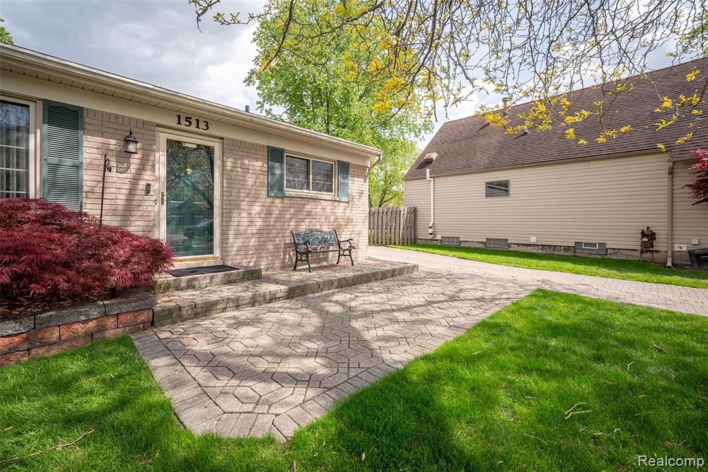 1513 Rustic Ridge Road, Canton, MI 48188 — Photo 24