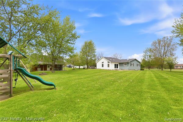 12265 Hough Road, Memphis, MI — Photo 33