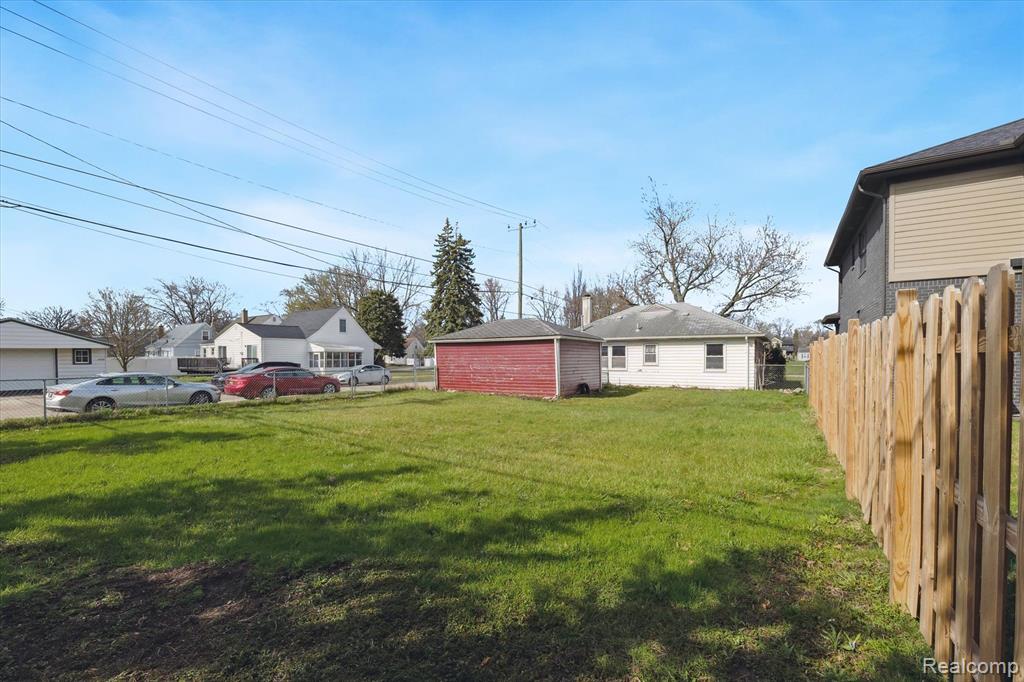4302 MANDALAY Avenue, Royal Oak, MI 48073 — Photo 23