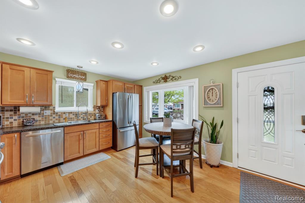 15675 Mulberry Street, Southgate, MI 48195 — Photo 8