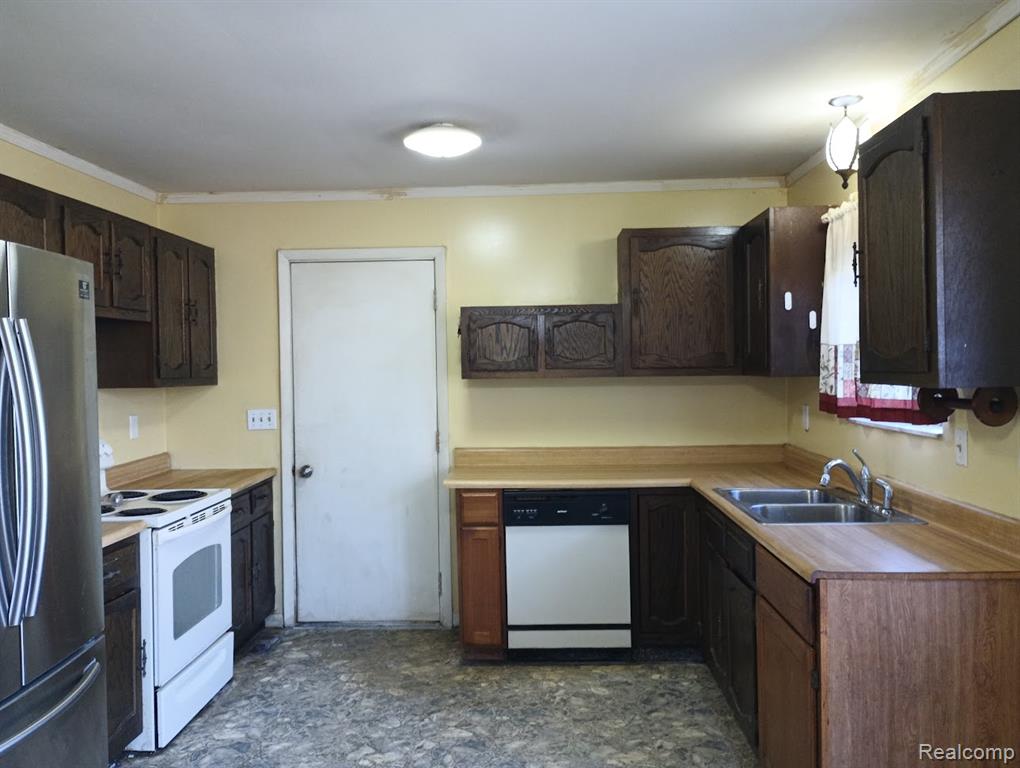 3145 Kings Mill Road, North Branch, MI 48461 — Photo 2