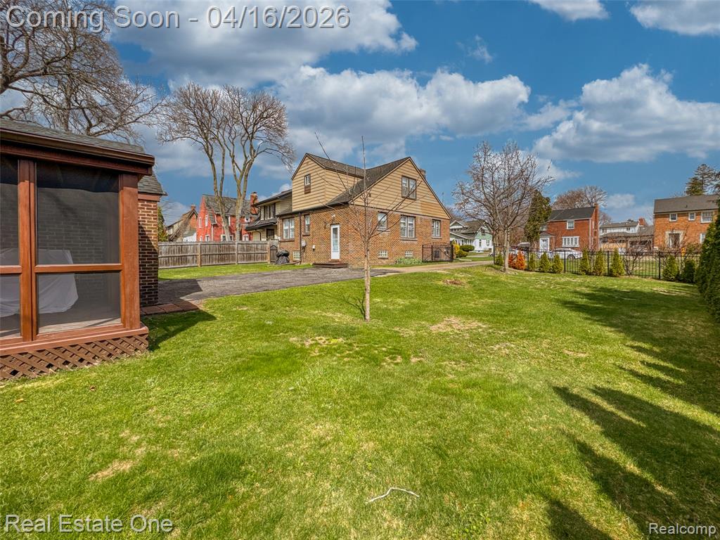 486 W Iroquois Road, Pontiac, MI 48341 — Photo 44