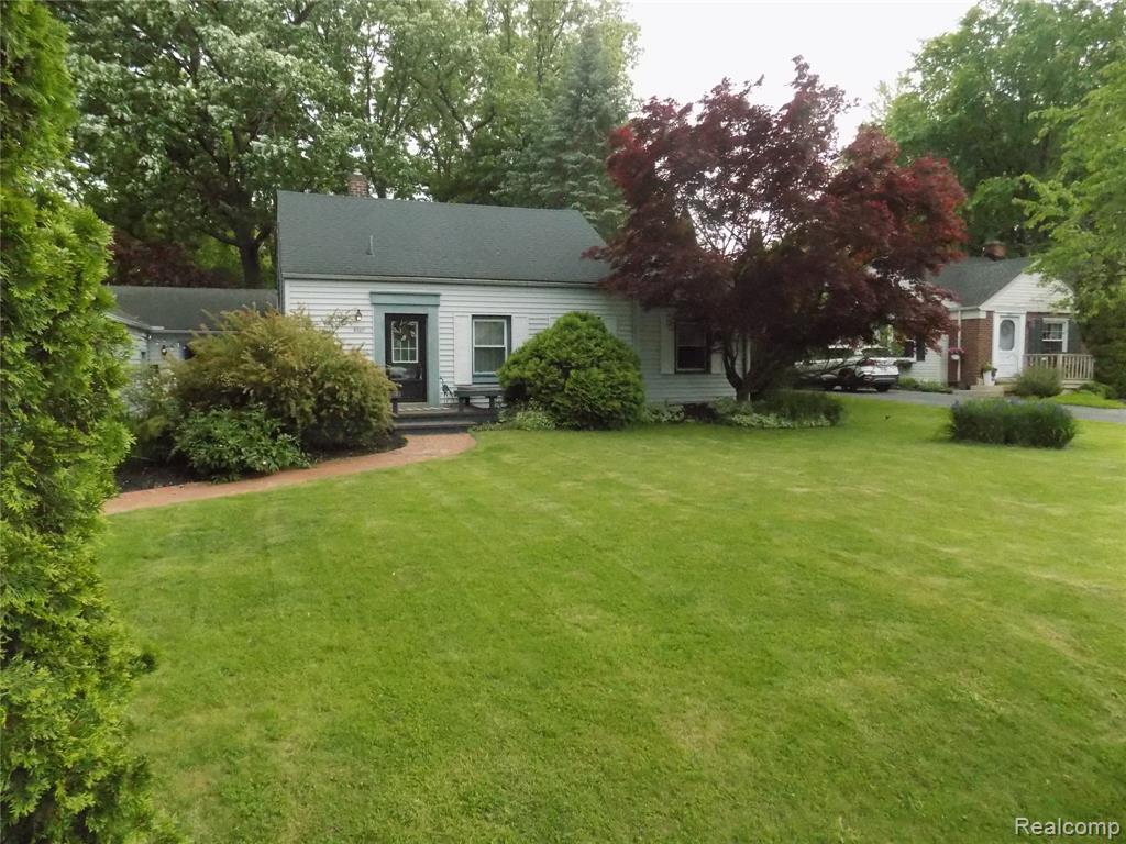 9207 Whitall Lane, Grosse Ile, MI 48138 — Photo 47