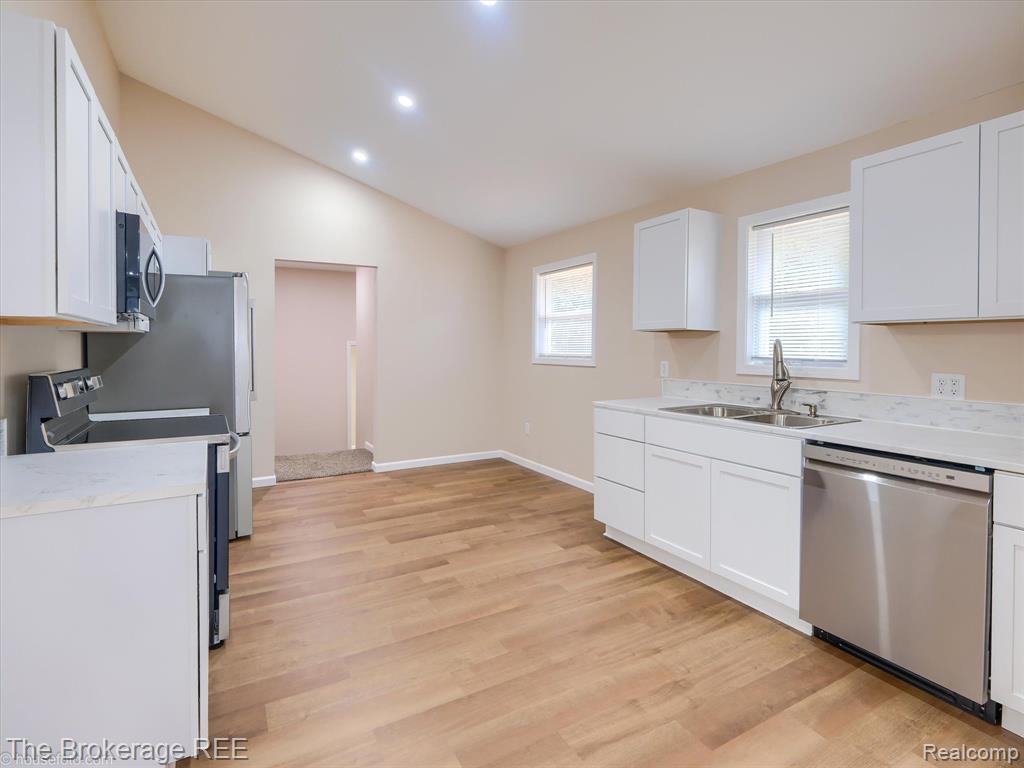 658 Beach Street, Mount Morris, MI 48458 — Photo 9