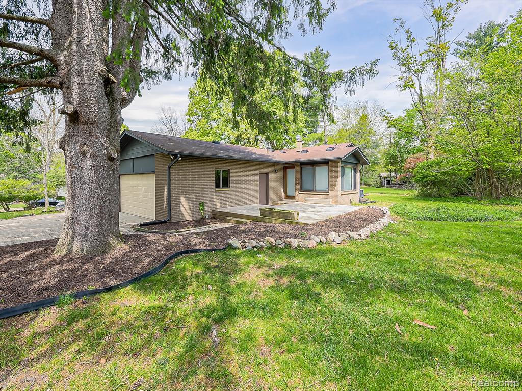 7580 Thornwood Street, Canton, MI 48187 — Photo 14