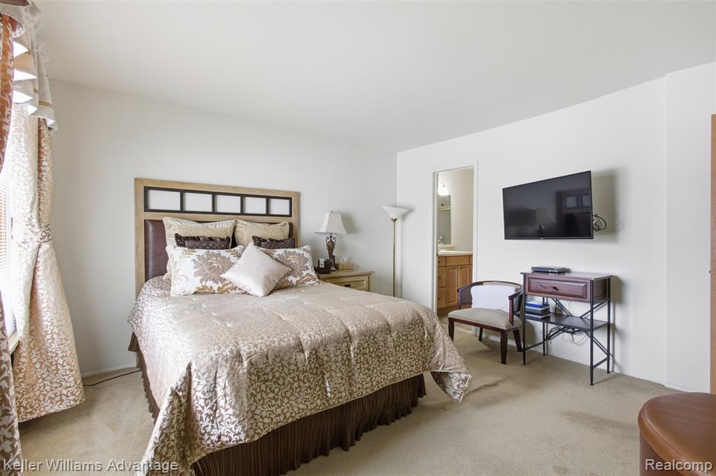 3164 Woods Circle, Detroit, MI 48207 — Photo 19
