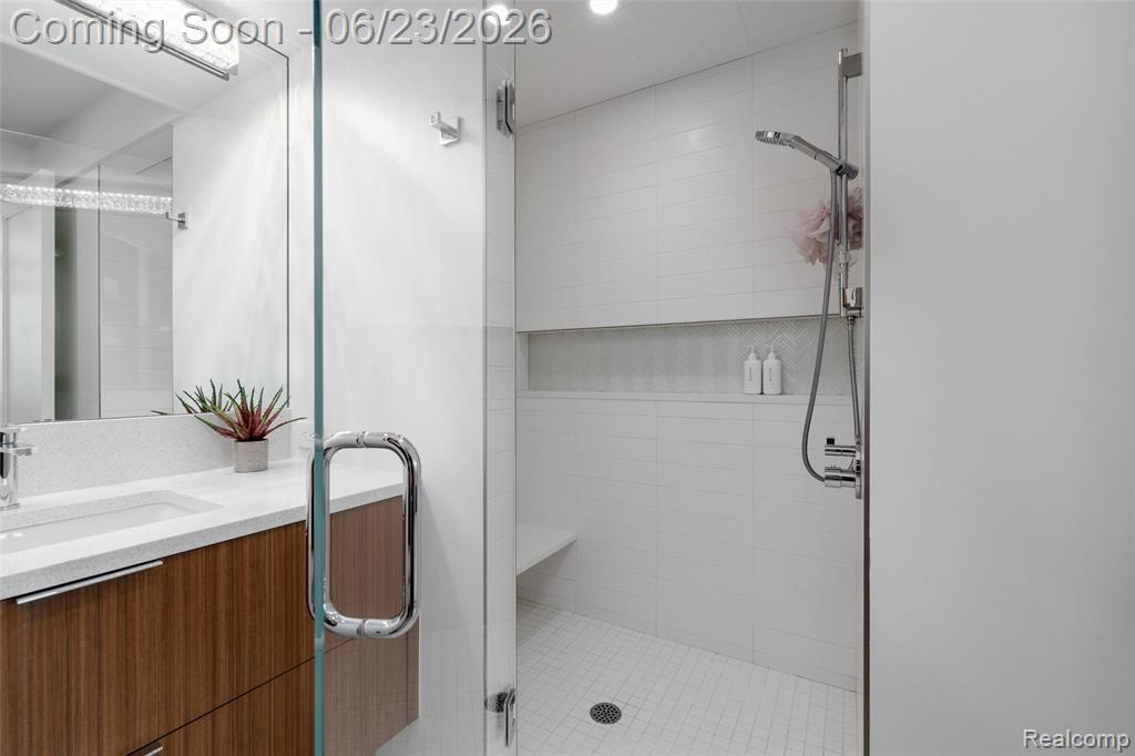 2700 Squirrel Road, Bloomfield Hills, MI 48304 — Photo 43