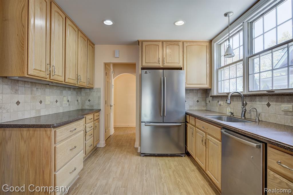 20 OXFORD Boulevard, Pleasant Ridge, MI — Photo 20
