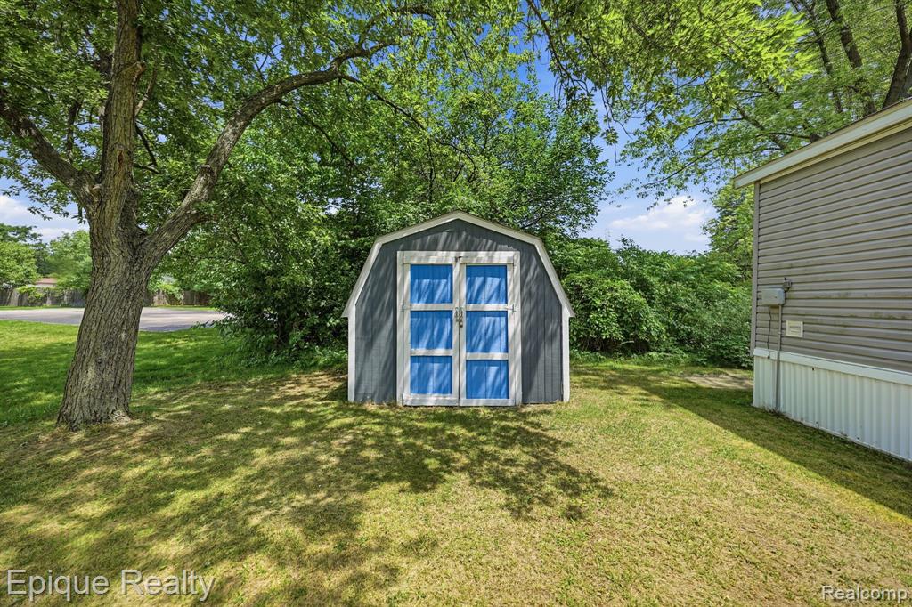 6255 Lake Drive, Augusta, MI 48197 — Photo 22