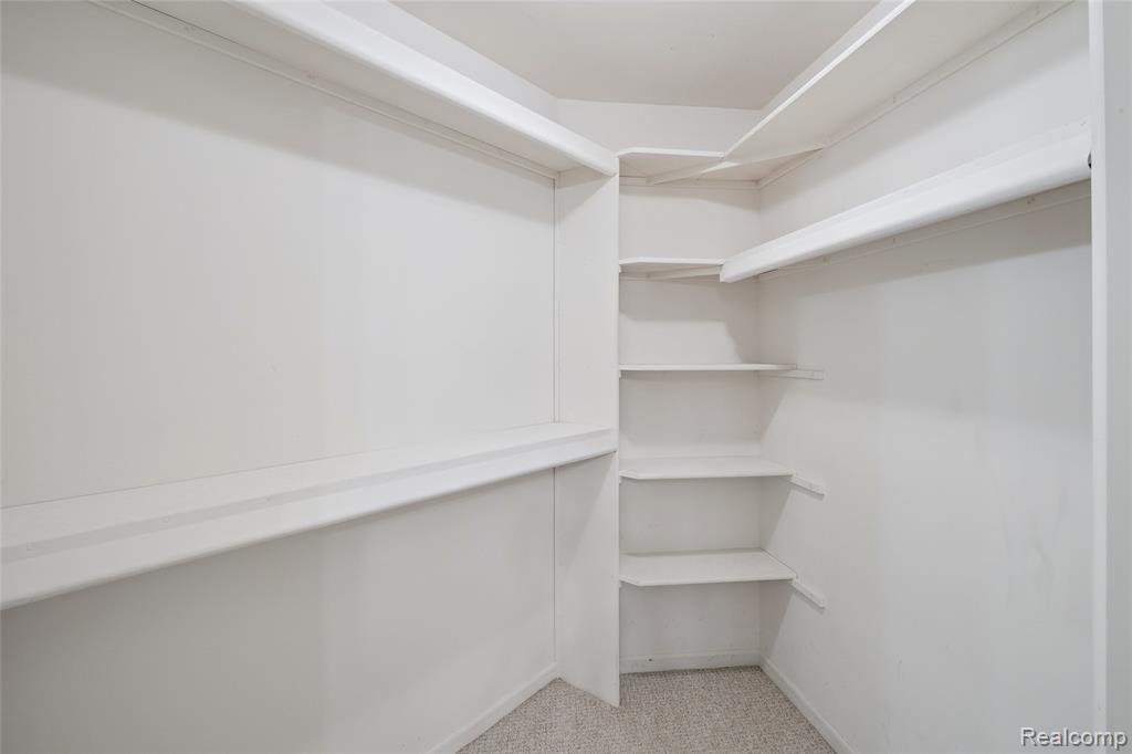 628 Olde Ivy Lane, Howell, MI 48843 — Photo 19