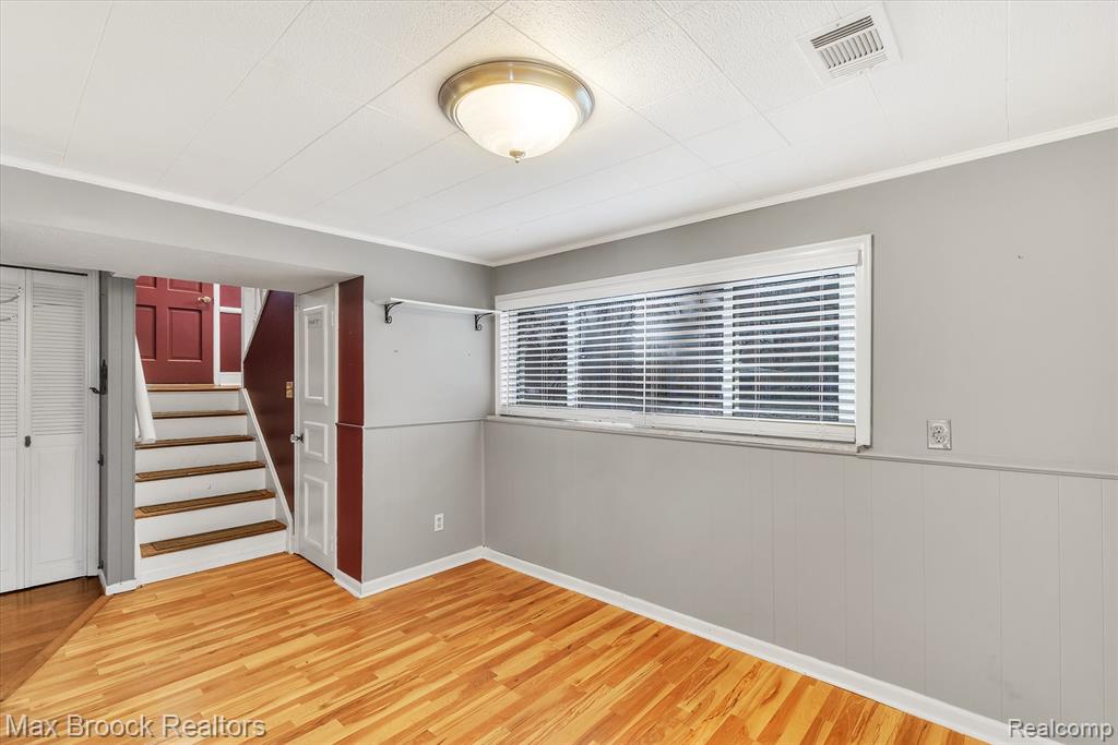 978 PANORAMA Drive, Milford, MI 48381 — Photo 7
