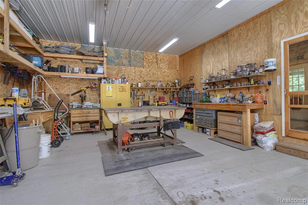 10784 Exeter Road, Carleton, MI 48117 — Photo 34