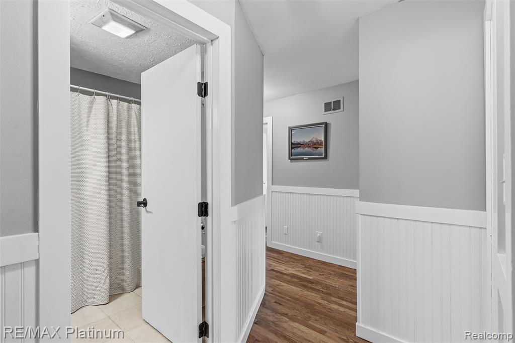 315 S West Street, Fenton, MI 48430 — Photo 26