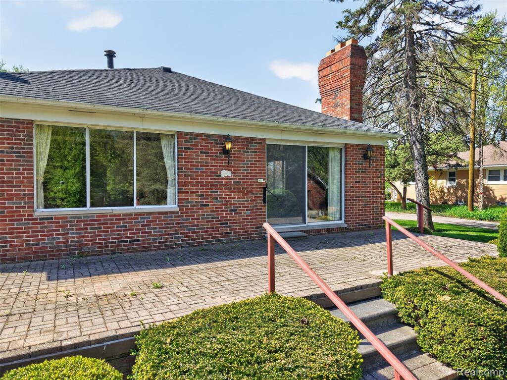15623 Millar Road, Clinton Twp, MI 48036 — Photo 7