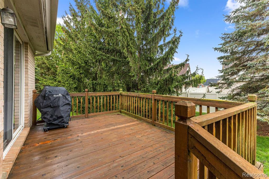 23879 ASHLEY Drive, Flat Rock, MI 48134 — Photo 41